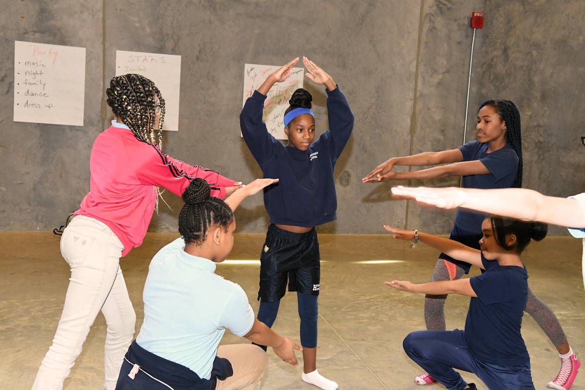 ailey51440.jpg